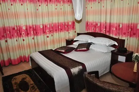 Jevine Hotel Kampala 2*,